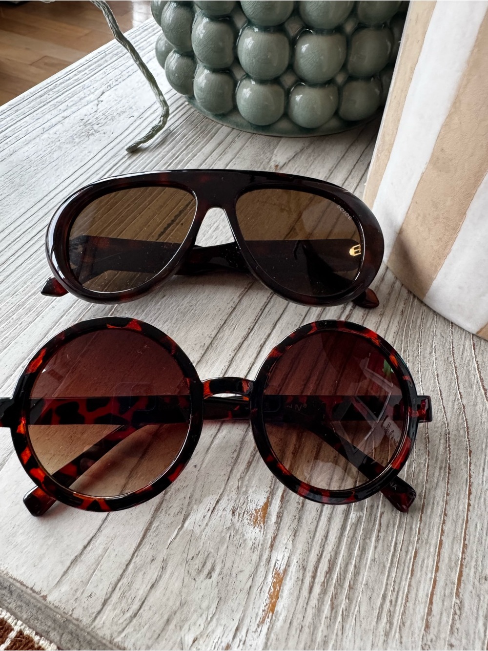 Bundle 2 Sunglasses Tortoise Round‎ + Brown Aviator